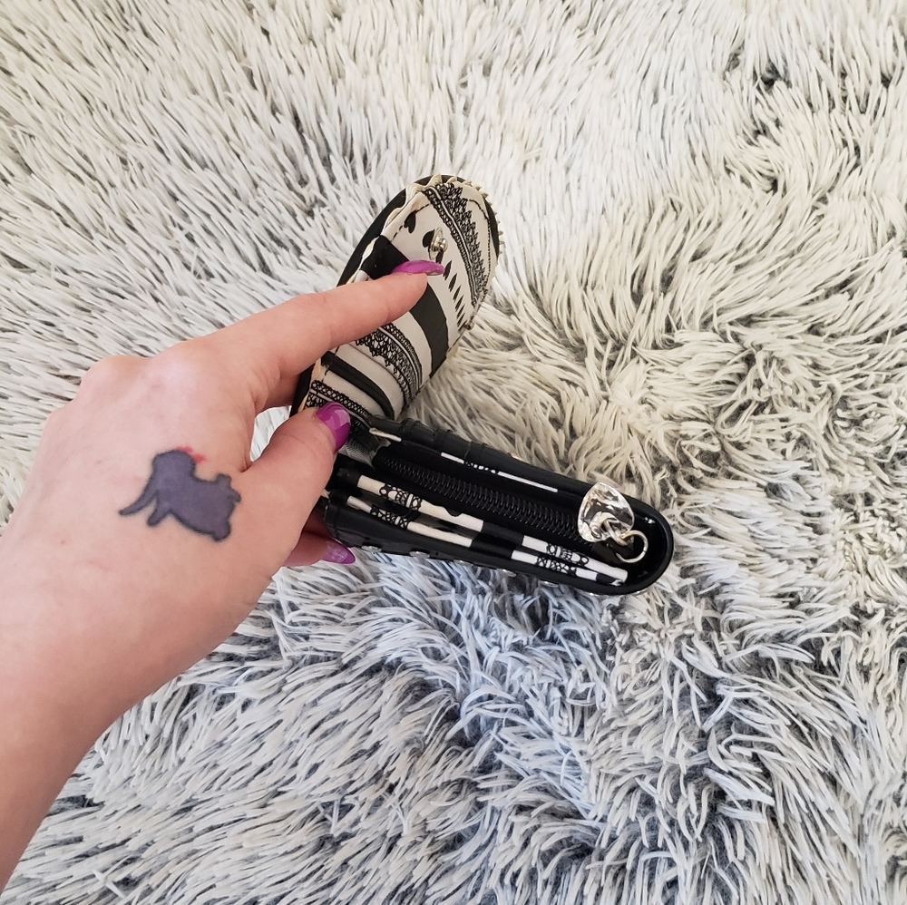 Hello Kitty Wallet - Picture 3 of 7